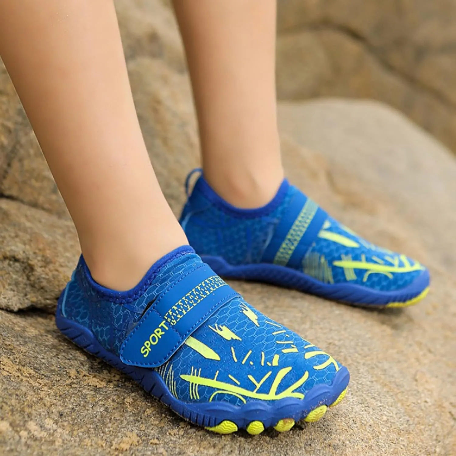 Kids Water Shoes Boys Girls Barefoot Socks Outdoor Indoor Lightweight Swimming Shoes Breathable Wading Shoe